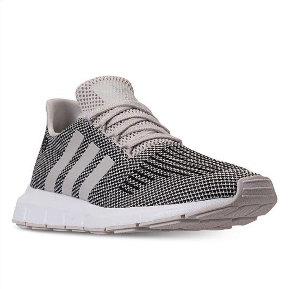 ADIDAS Men's Swift Run Casual Sneakers